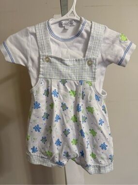 Kissy Kissy Turtle Outfit